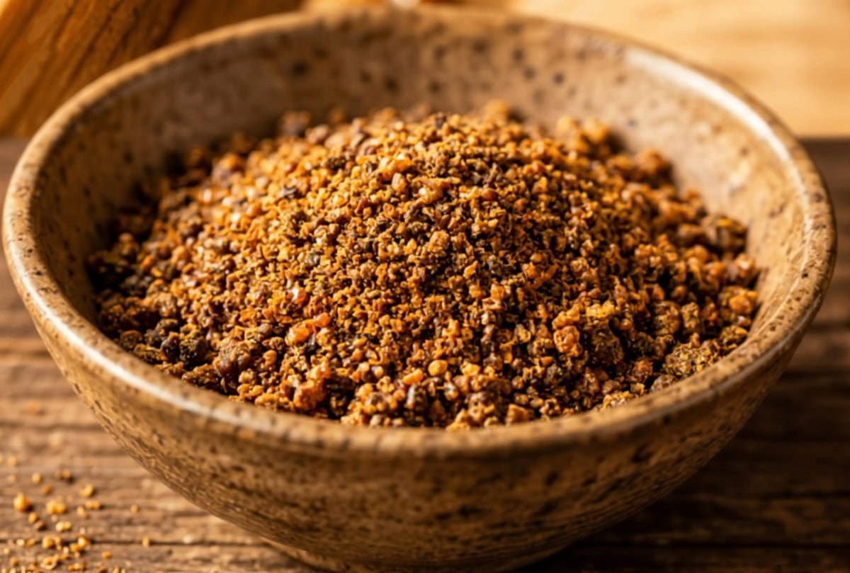 Schale mit Rohpropolis der Imkerei Harde